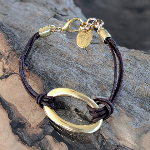ARMBAND GOUD MET BRUIN KOORD A0604