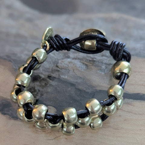 ARMBAND VERGULDE BOLLETJES A0628