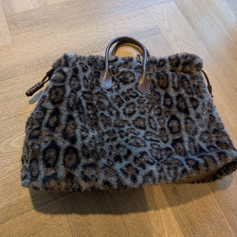 TEDDY SCHOUDERTAS  T0346