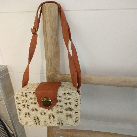 RIETEN TAS ECRU T0010